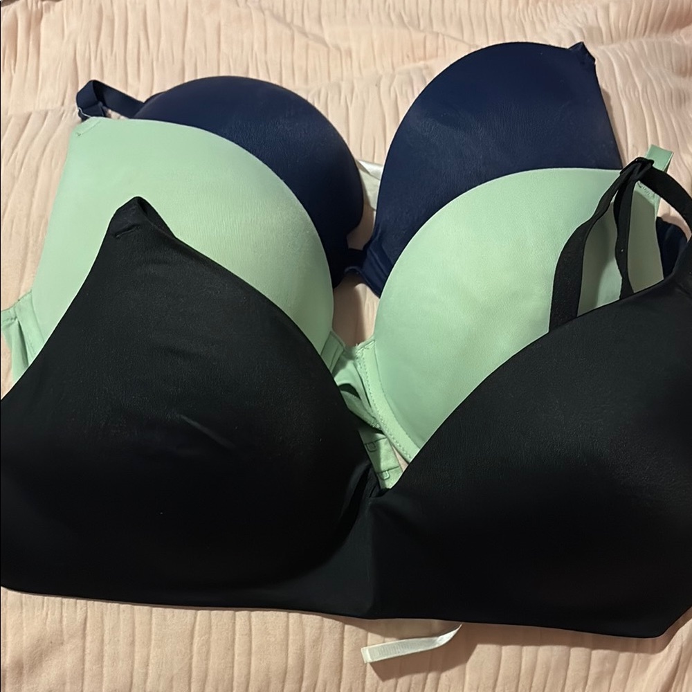 VS Pink bras
